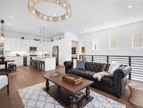 251  Follyhatch  , Irvine, CA