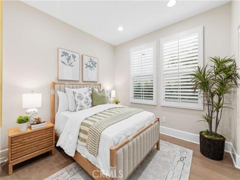 129  Pathway  , Irvine, CA