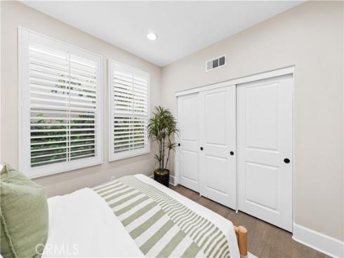 129  Pathway  , Irvine, CA