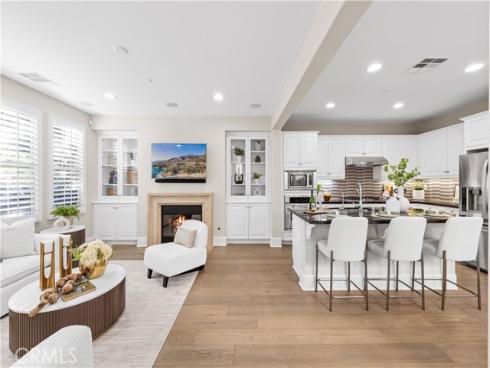 129  Pathway  , Irvine, CA