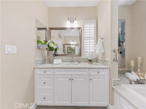 129  Pathway  , Irvine, CA