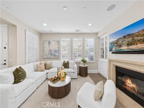 129  Pathway  , Irvine, CA