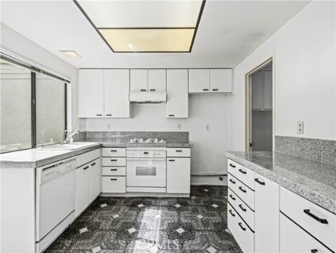 20  Navarre  134 , Irvine, CA