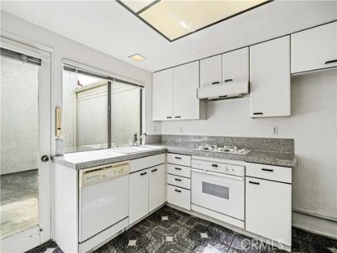 20  Navarre  134 , Irvine, CA