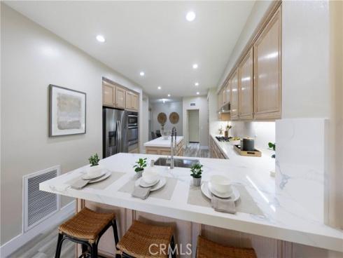 28  Brigmore Aisle  , Irvine, CA