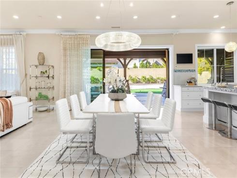 123  Calderon  , Irvine, CA