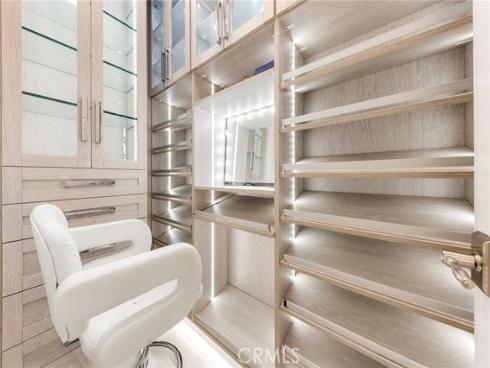 123  Calderon  , Irvine, CA