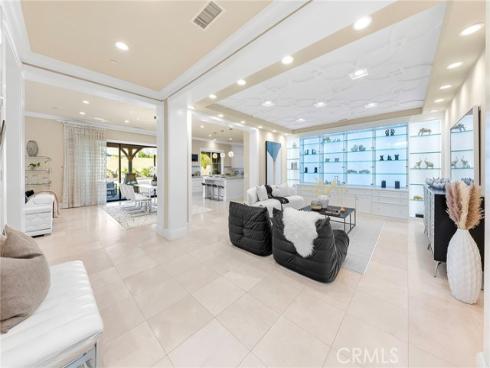 123  Calderon  , Irvine, CA