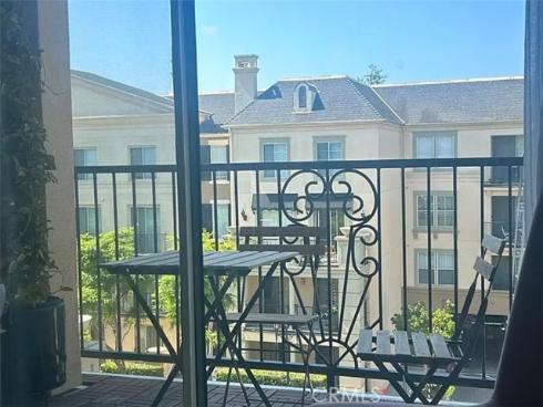 3400  Watermarke  , Irvine, CA