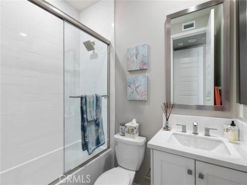 131  Spiral  , Irvine, CA