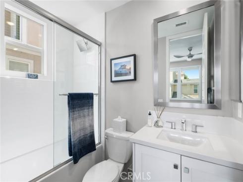 131  Spiral  , Irvine, CA