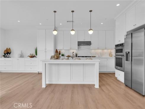 115  Della  , Irvine, CA