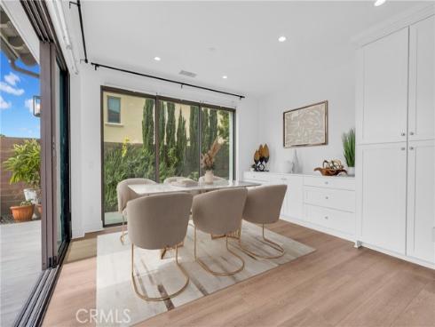 115  Della  , Irvine, CA