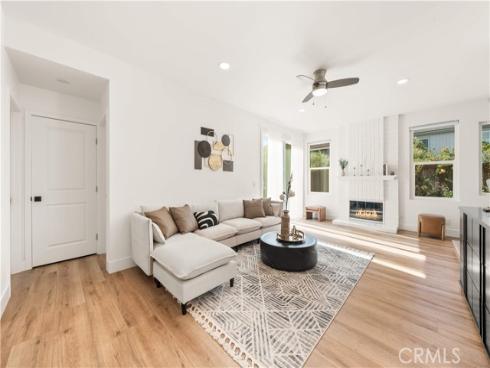 17 Blazing Star , Irvine, CA