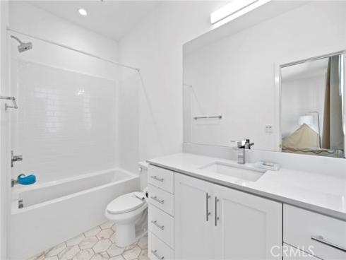 162  Placemark  , Irvine, CA