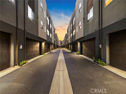 162  Placemark  , Irvine, CA