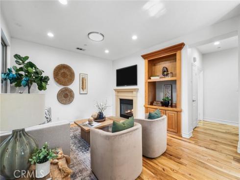 97  Rinaldi  , Irvine, CA