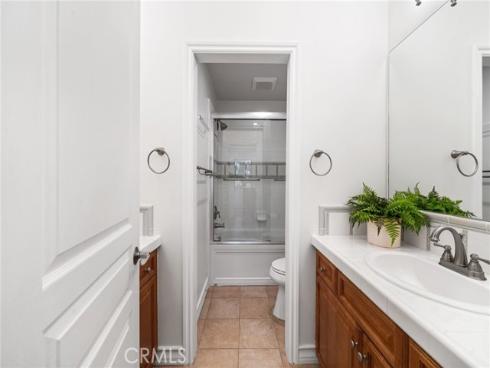 97  Rinaldi  , Irvine, CA