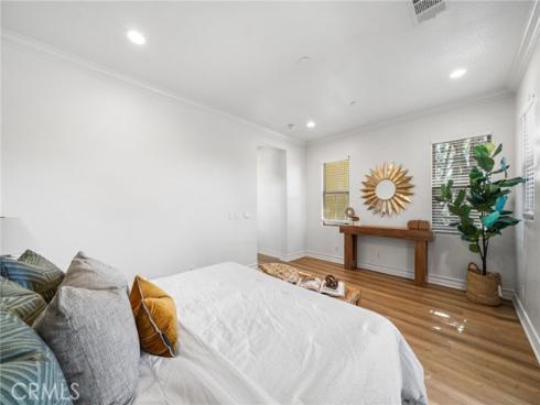 97  Rinaldi  , Irvine, CA