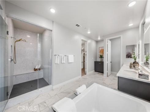 113  Wanderer  , Irvine, CA