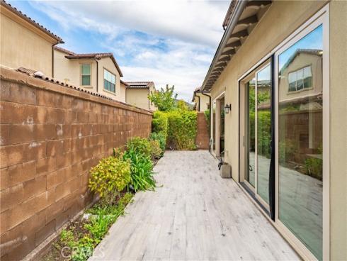 113  Wanderer  , Irvine, CA