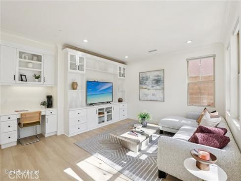 24  Maycrest  , Irvine, CA