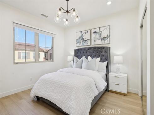 24  Maycrest  , Irvine, CA