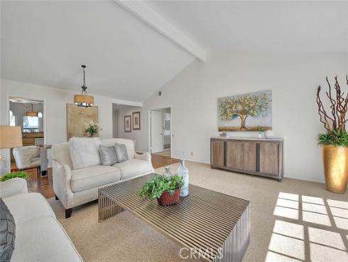 4  Carson  , Irvine, CA