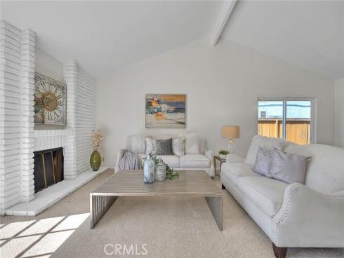 4  Carson  , Irvine, CA