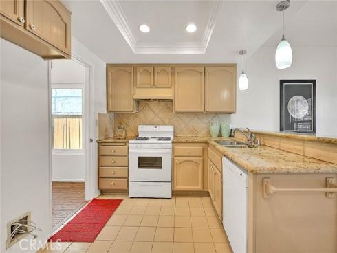 4  Carson  , Irvine, CA