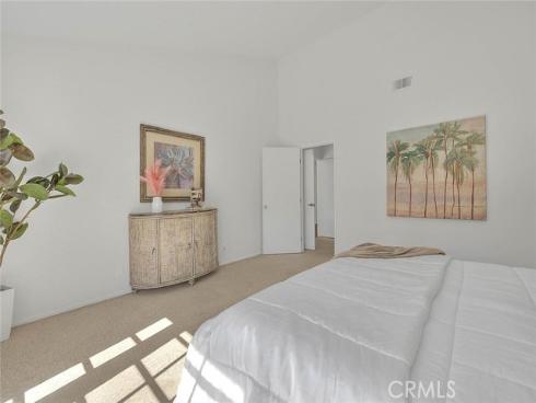 4  Carson  , Irvine, CA