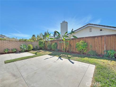 4  Carson  , Irvine, CA