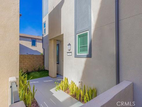 144  sash  , Irvine, CA