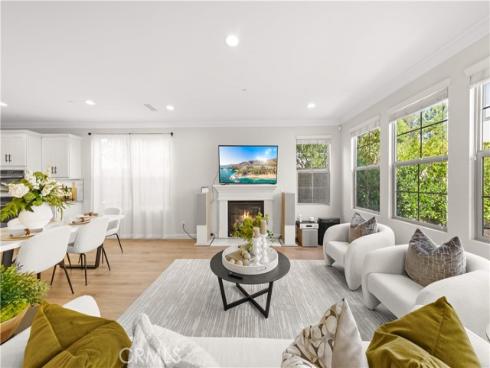 109  Bumblebee  , Irvine, CA