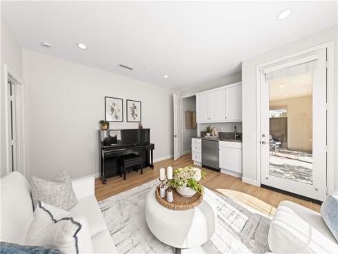 109  Bumblebee  , Irvine, CA