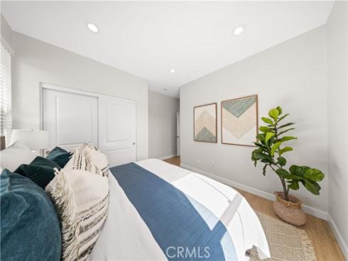 109  Bumblebee  , Irvine, CA