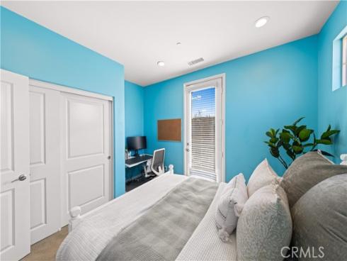 109  Bumblebee  , Irvine, CA