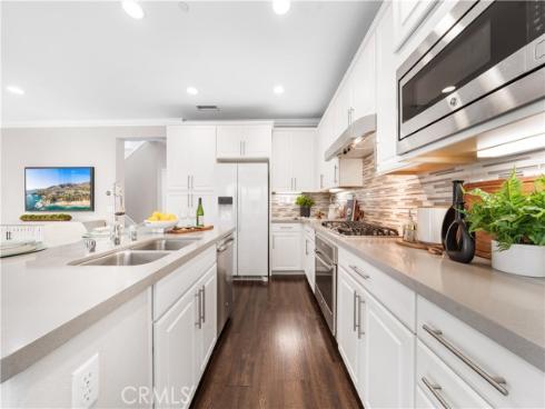 102  Yellow Pine  , Irvine, CA