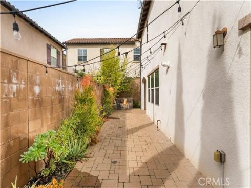 102  Yellow Pine  , Irvine, CA