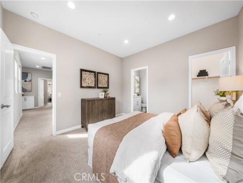 102  Yellow Pine  , Irvine, CA