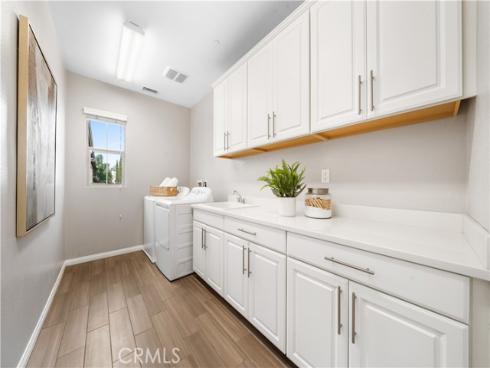 102  Yellow Pine  , Irvine, CA