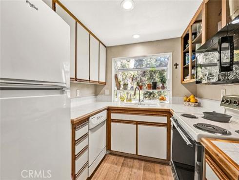 429  Deerfield  , Irvine, CA