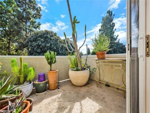 429  Deerfield  , Irvine, CA