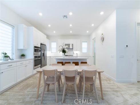 275  Lynx  , Irvine, CA