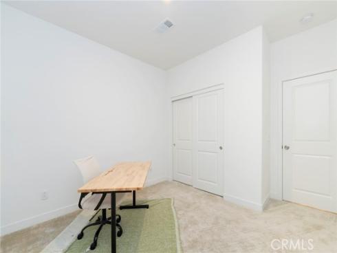 275  Lynx  , Irvine, CA