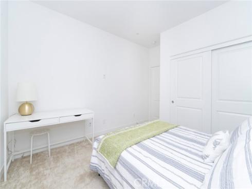 275  Lynx  , Irvine, CA