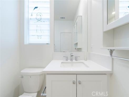 275  Lynx  , Irvine, CA