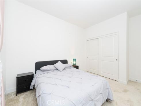 275  Lynx  , Irvine, CA