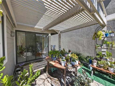 10  Pinewood  , Irvine, CA