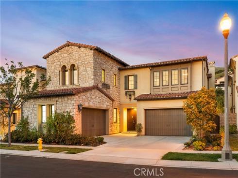 221  Clear Fls  , Irvine, CA